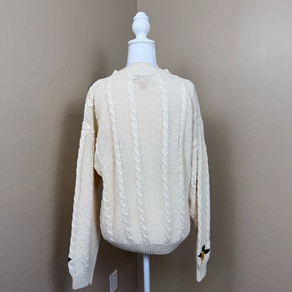 Vintage 90s American Weekend Sweater M Floral Embroidered Cable Knit Ramie - Picture 2 of 6